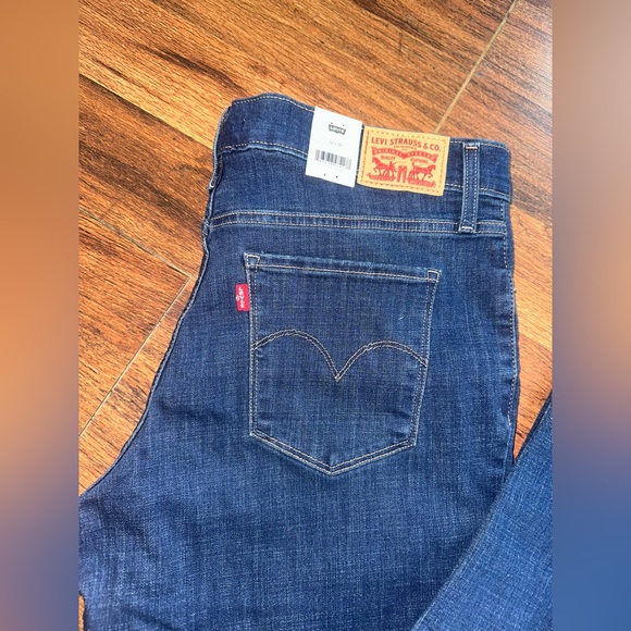 Levi's Women's Navy Skinny Jeans - Picture 5 of 8